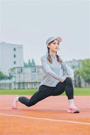 单核逼出最强梅西!极致2秒操作 697球反超C罗创纪录